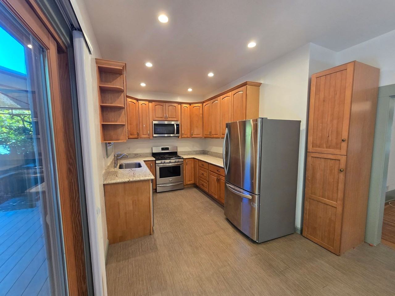236 Castro St - Photo 7 of 11