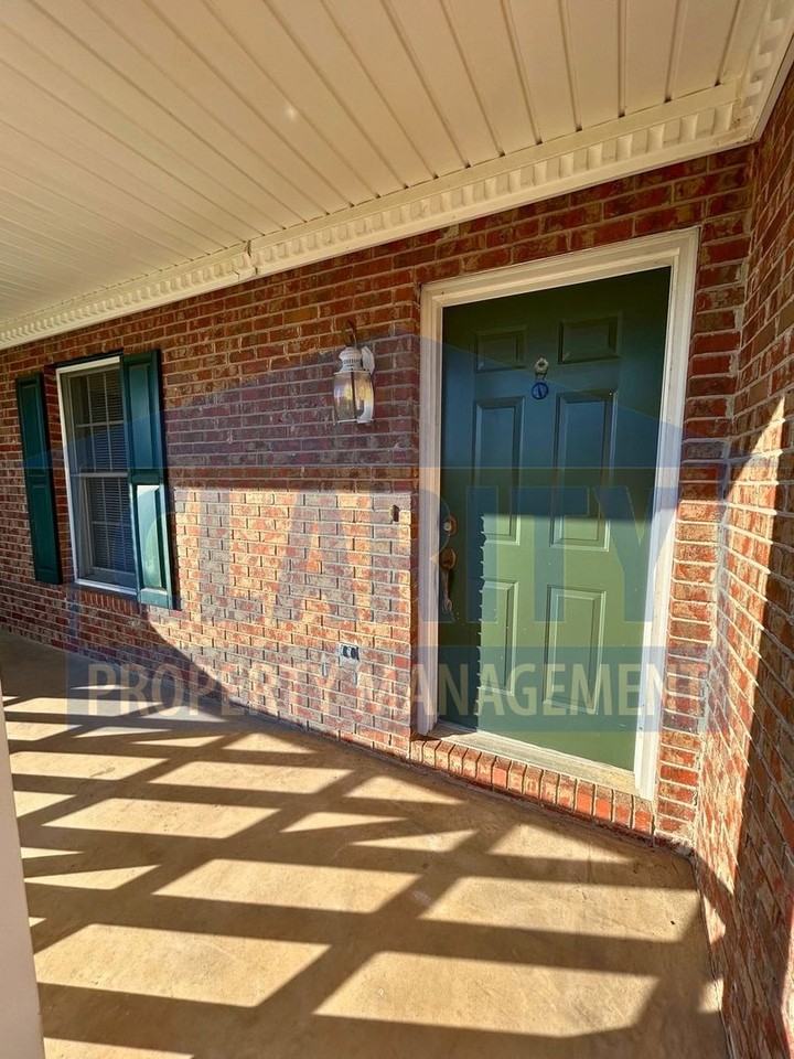 220 Golf Crest Ln - Photo 2 of 21