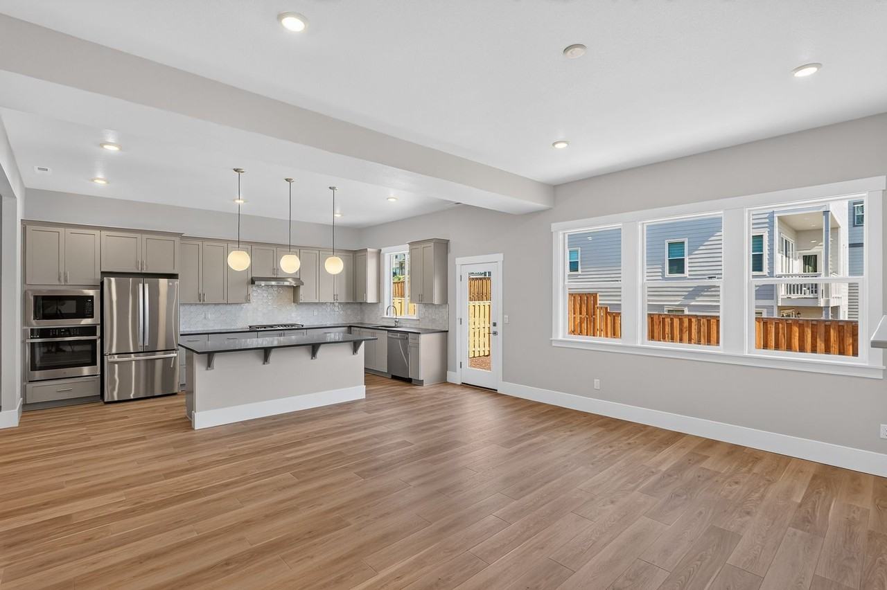 11810 Sw 182nd Ave - Photo 6 of 20