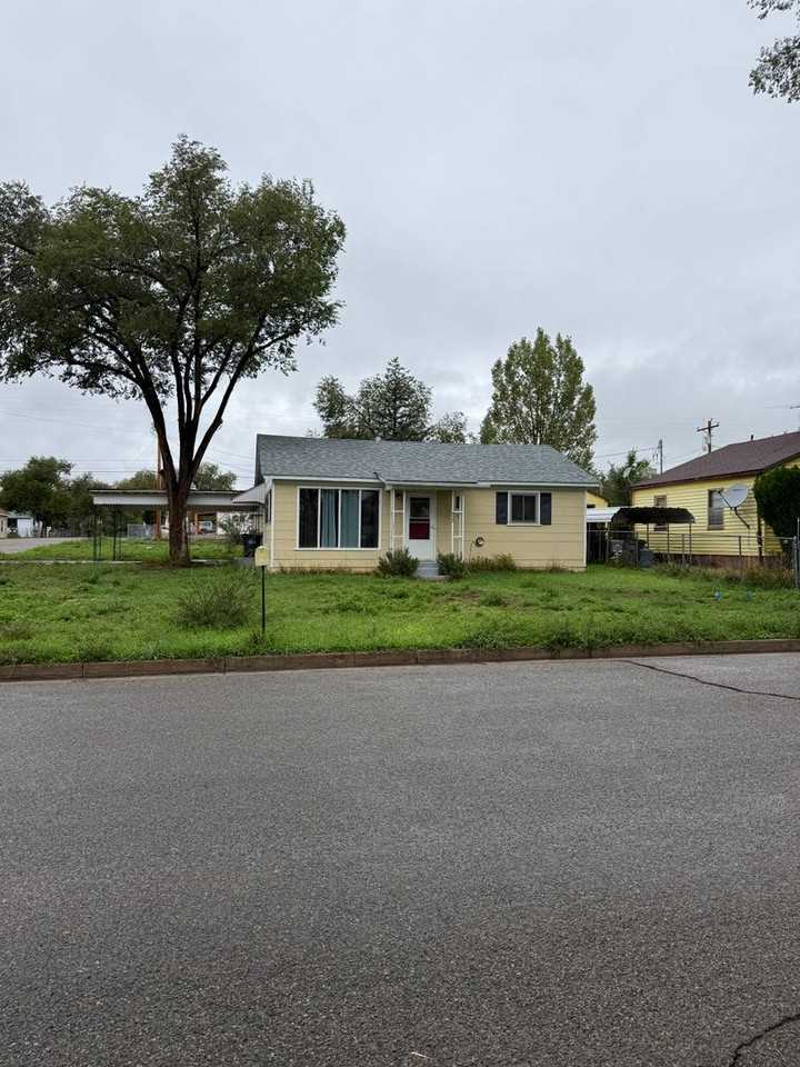 435 S Elm St