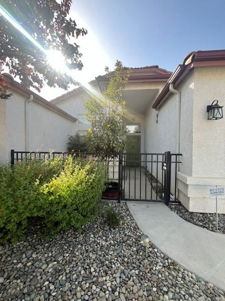 2853 S Terra Linda St - Photo 3 of 33