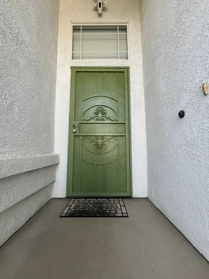 2853 S Terra Linda St - Photo 4 of 33