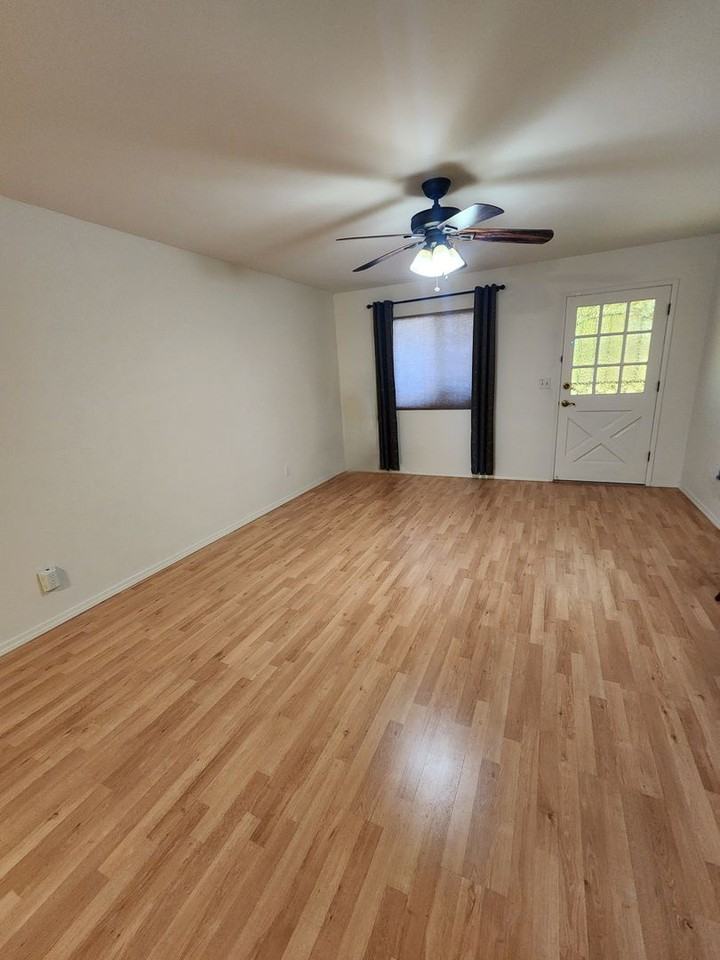 856 Mesa Dr - Photo 7 of 23
