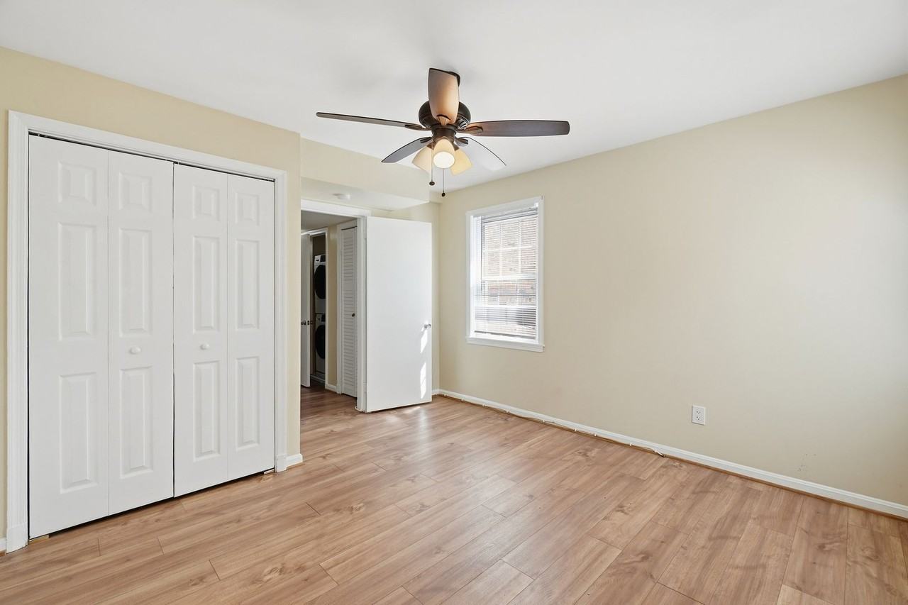 3923 Pennsylvania Ave Se - Photo 6 of 25