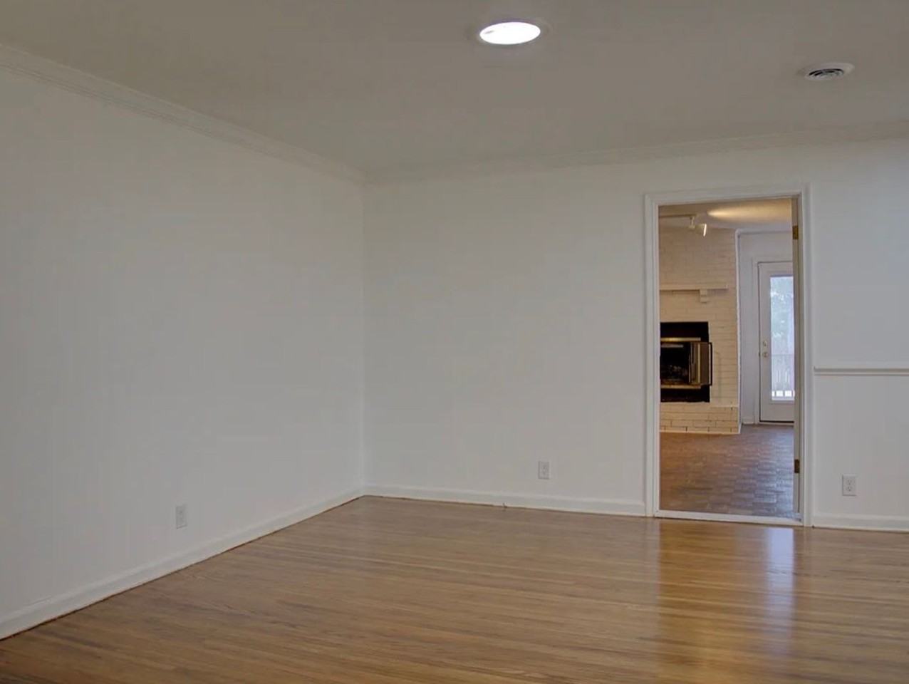 3922 E 34th St - Photo 4 of 35