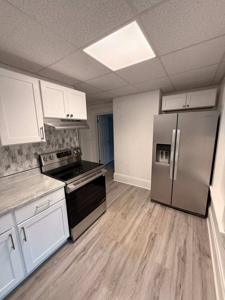 801 E Lexington Ave - Photo 4 of 23
