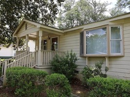 featured image of 313 Allen St