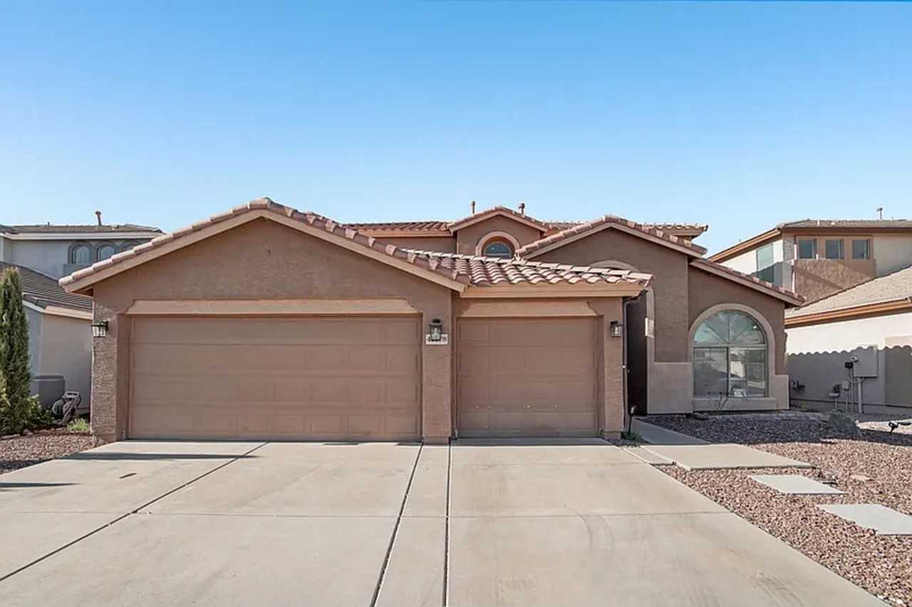 43578 W Cydnee Dr - Photo 2 of 22