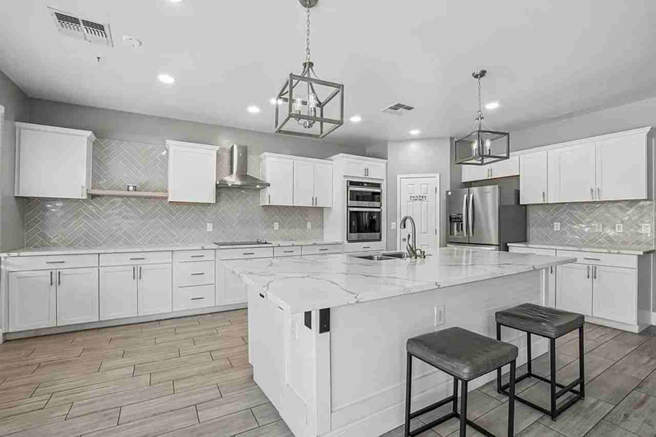 43578 W Cydnee Dr - Photo 5 of 22