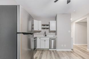 201 Howell St #400D - Photo 1 of 1