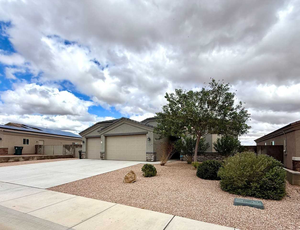 5622 Eagle View Rd - Photo 4 of 50