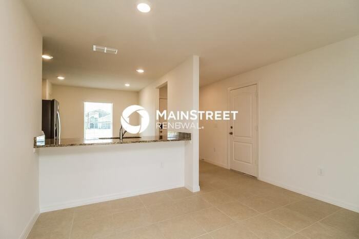 12012 Pale Grass Way - Photo 5 of 16