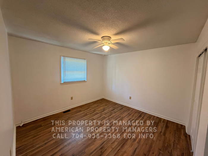 3812 Vanderburg Dr - Photo 4 of 7