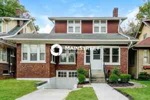 featured image of 220 Oxford Pl