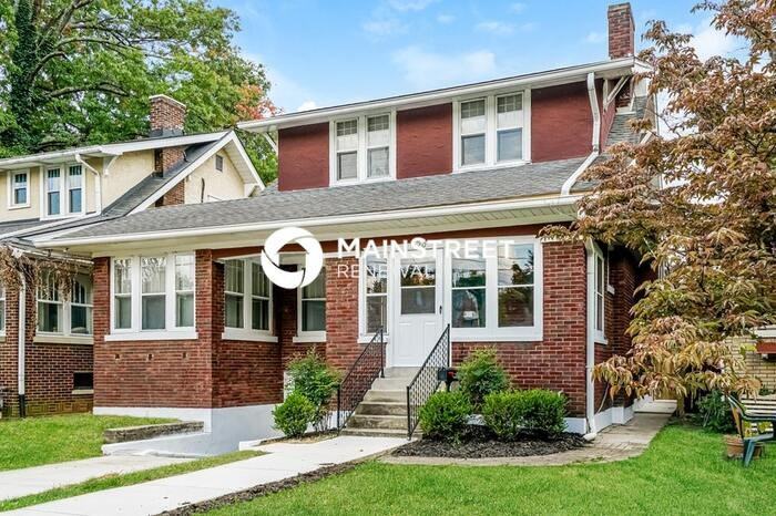 220 Oxford Pl - Photo 5 of 18