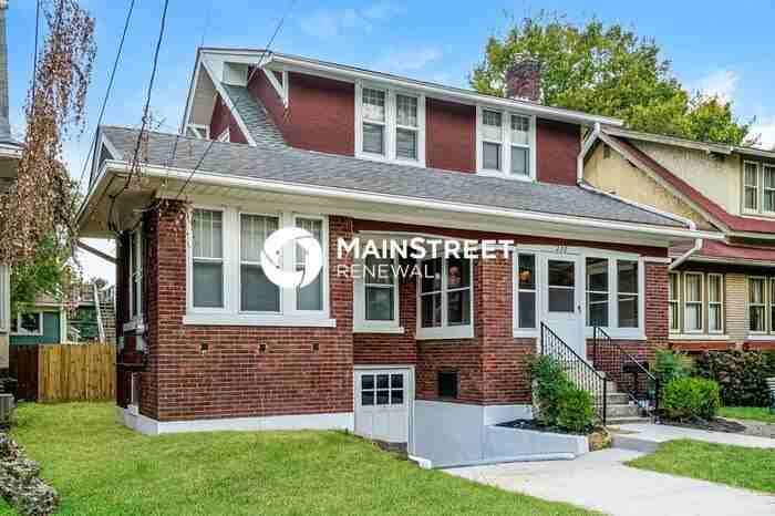 220 Oxford Pl - Photo 6 of 18