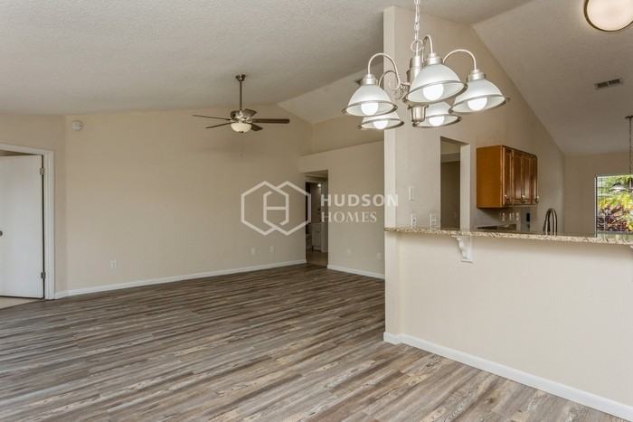 1307 Mohrlake Dr - Photo 7 of 27