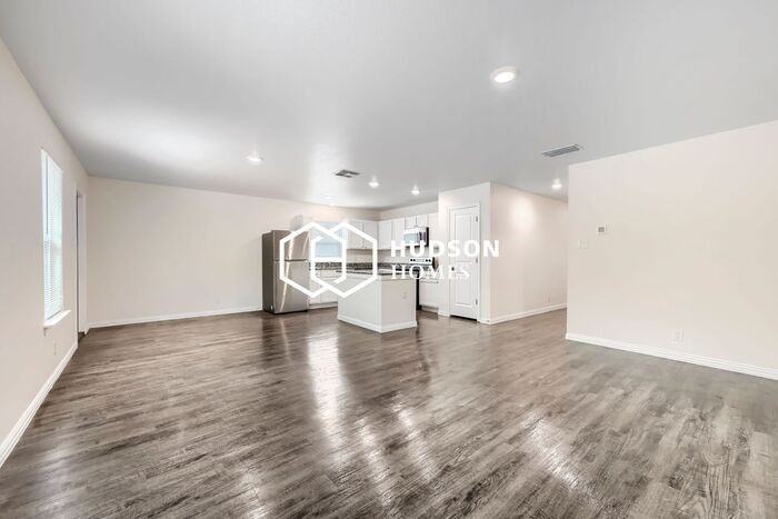 714 Braden St - Photo 4 of 14