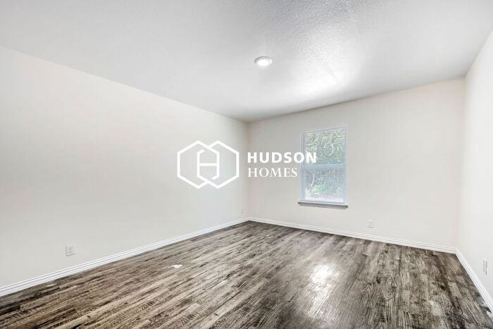 714 Braden St - Photo 7 of 14