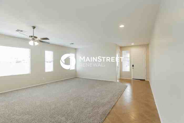 18512 W Port Au Prince Ln - Photo 3 of 16
