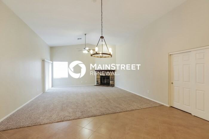 18512 W Port Au Prince Ln - Photo 5 of 16