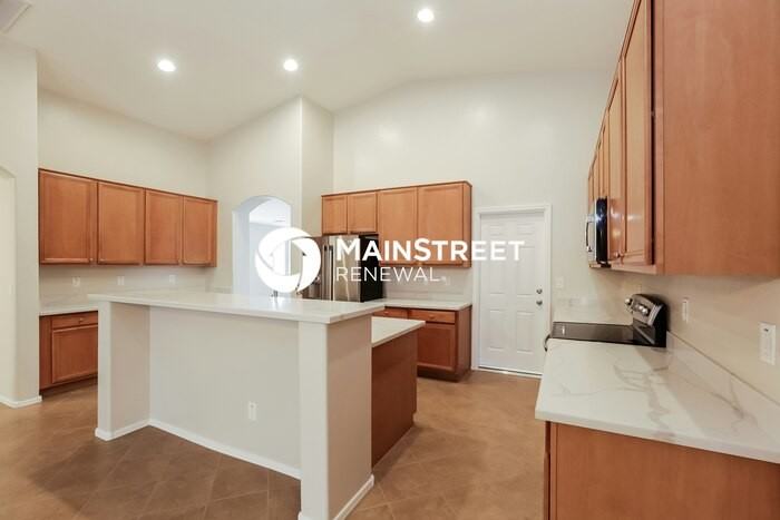 18512 W Port Au Prince Ln - Photo 6 of 16