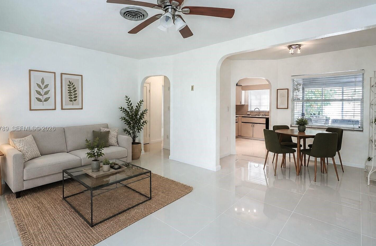 1722 Wiley Street - Photo 3 of 8