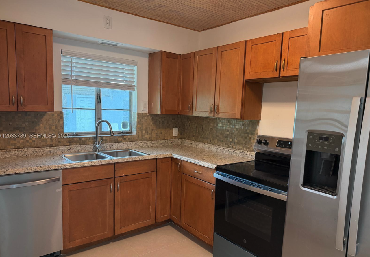 1722 Wiley Street - Photo 4 of 8