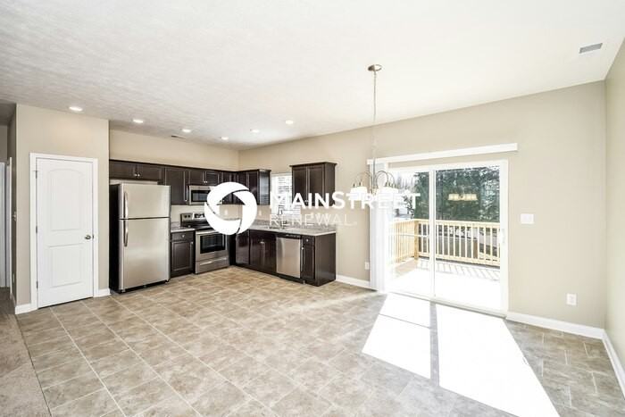 6504 Buisson Ln - Photo 4 of 15
