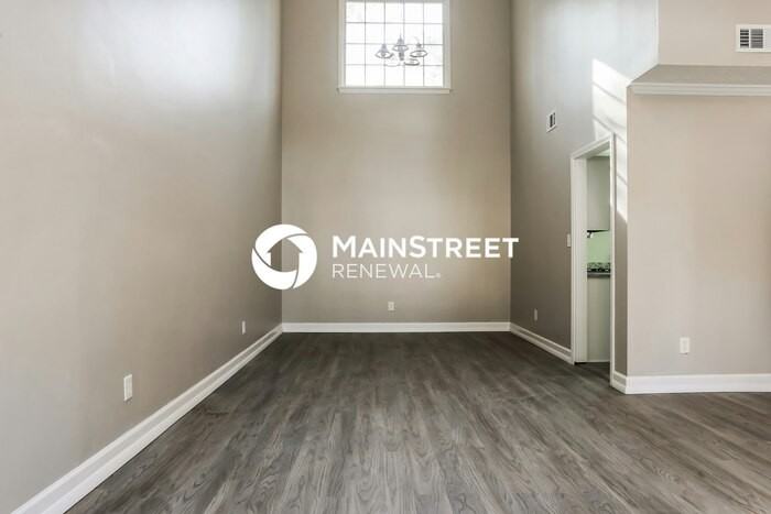 1805 Hickory Creek Ct Nw - Photo 4 of 17