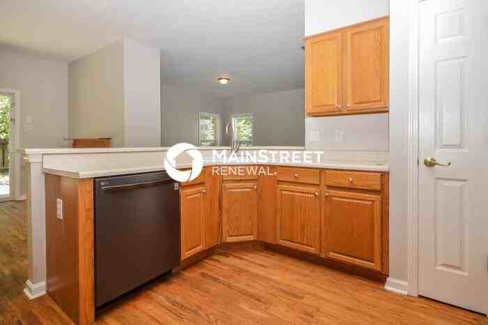 8021 Midlothian Way - Photo 7 of 17