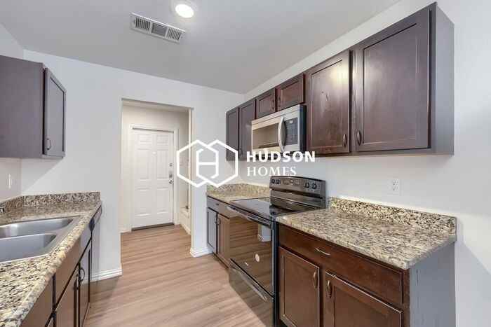 4205 Jackson St - Photo 5 of 14
