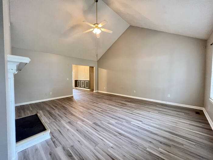 10 Elcock Cir - Photo 4 of 40