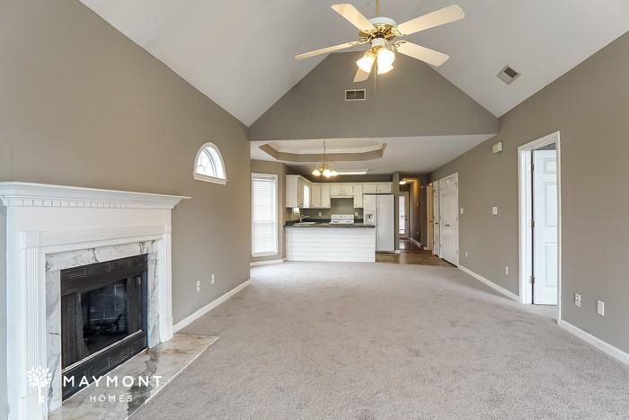 328 Camden Cove Cir - Photo 4 of 12