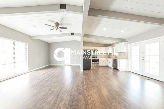 2977 Valwood Pkwy - Photo 4 of 16