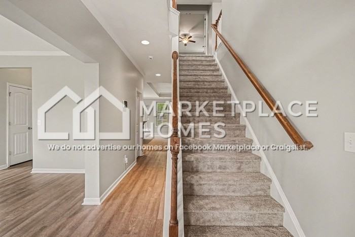239 River Oak St - Photo 5 of 35