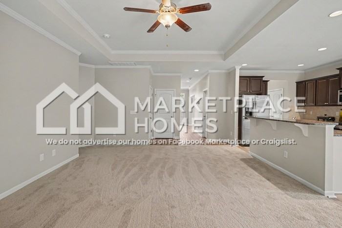239 River Oak St - Photo 7 of 35