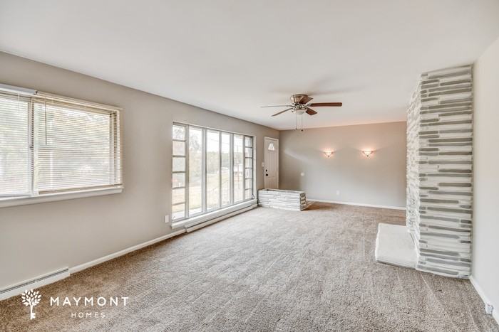 101 Elm St - Photo 4 of 12