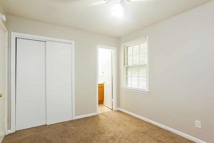 2353 Pinewood Ct - Photo 6 of 10