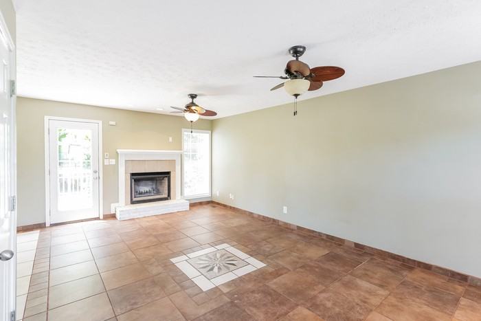2048 Windmeade Dr - Photo 2 of 10