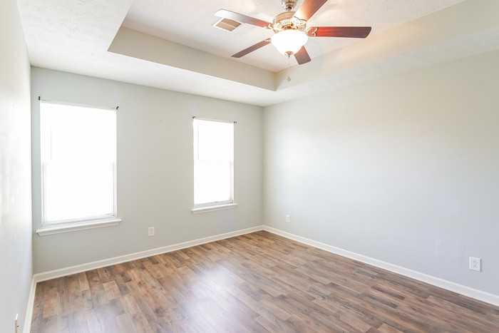 2048 Windmeade Dr - Photo 5 of 10