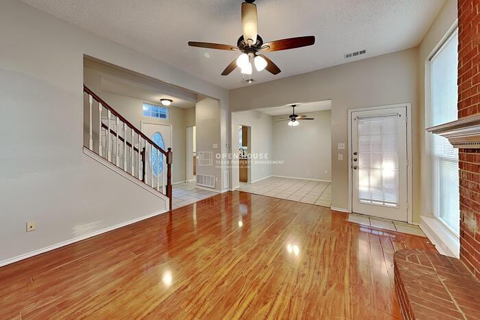 2441 Creekhaven Dr - Photo 5 of 23