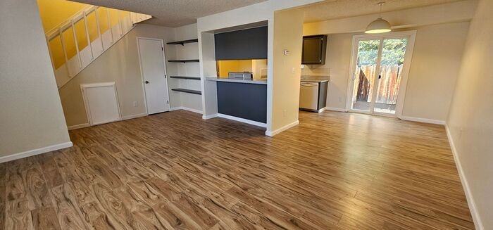 3545 Gypsum Rd #D - Photo 3 of 17