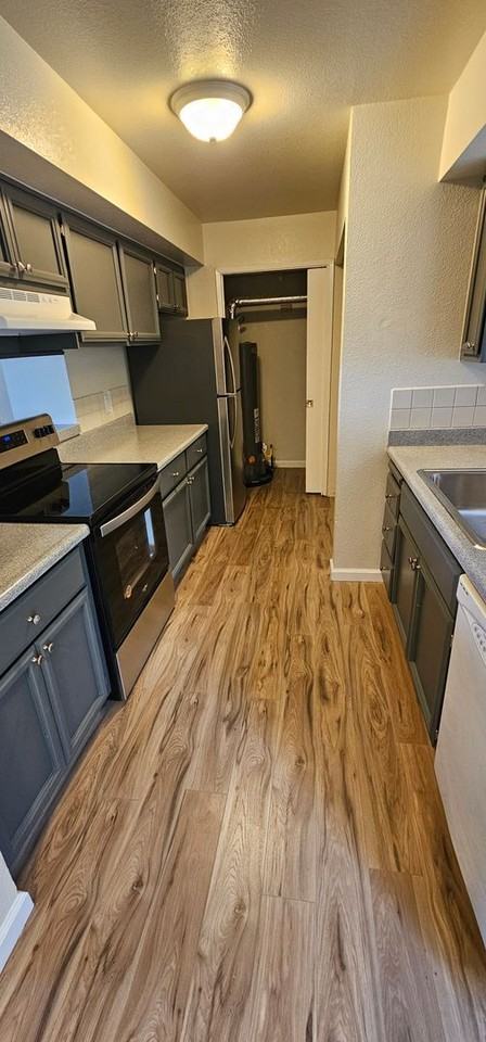 3545 Gypsum Rd #D - Photo 4 of 17