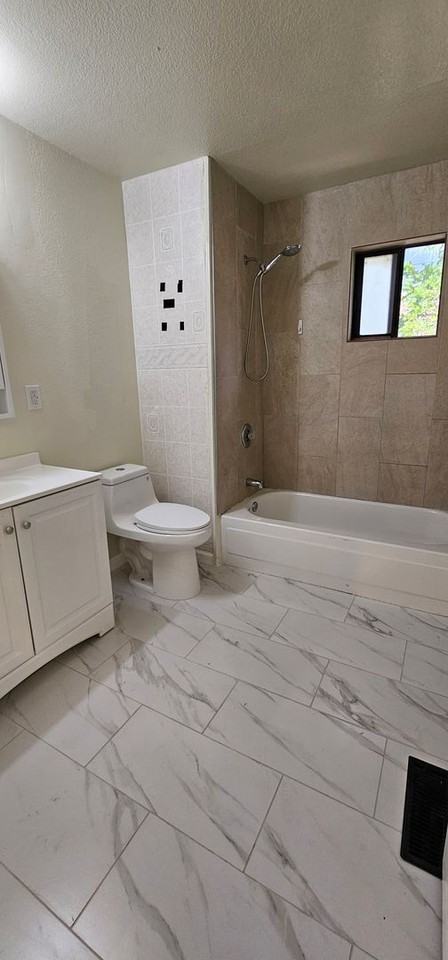 3545 Gypsum Rd #D - Photo 7 of 17