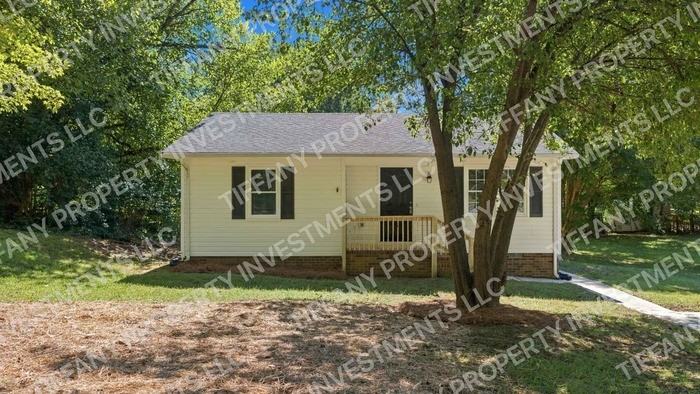 705 S Iredell Ave - Photo 2 of 13