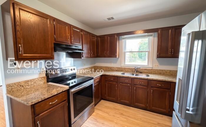 5725 Up A Way Dr - Photo 7 of 24