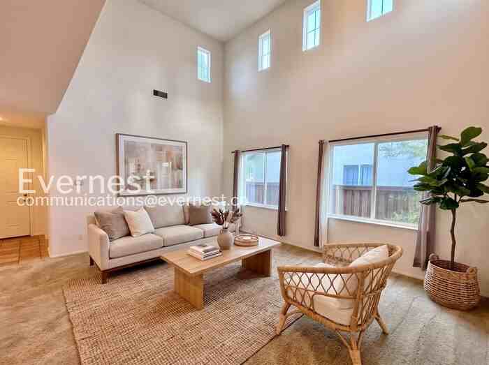 38227 Copperwood St - Photo 2 of 31