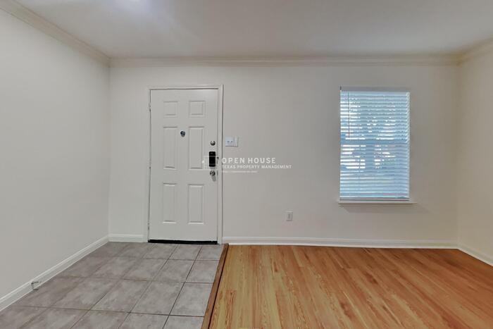 17127 Westminster Village Ct - Photo 4 of 22