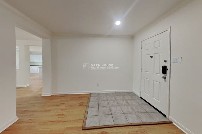 17127 Westminster Village Ct - Photo 5 of 22